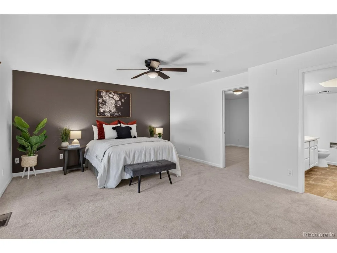 Photo of 7981 Robin Ln