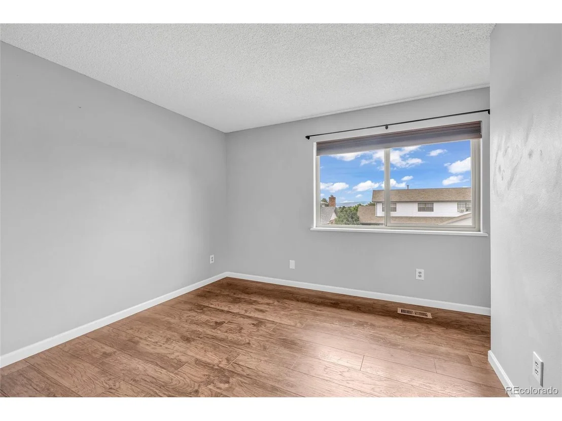 Photo of 3963 W Temple Pl