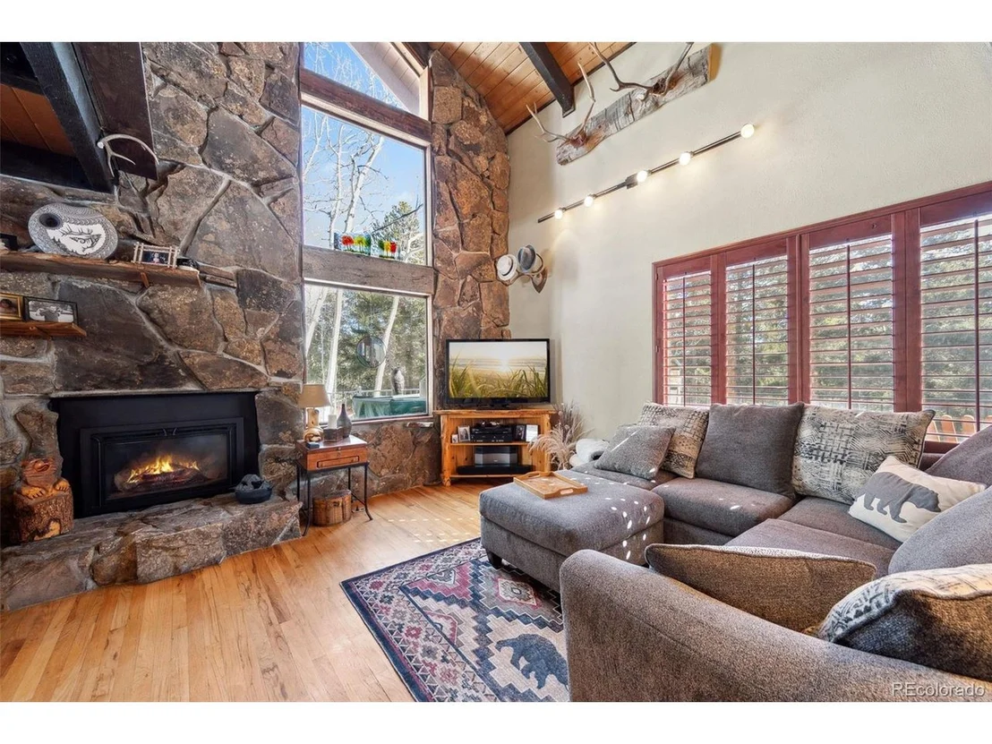 Photo of 266 Lodgepole Dr