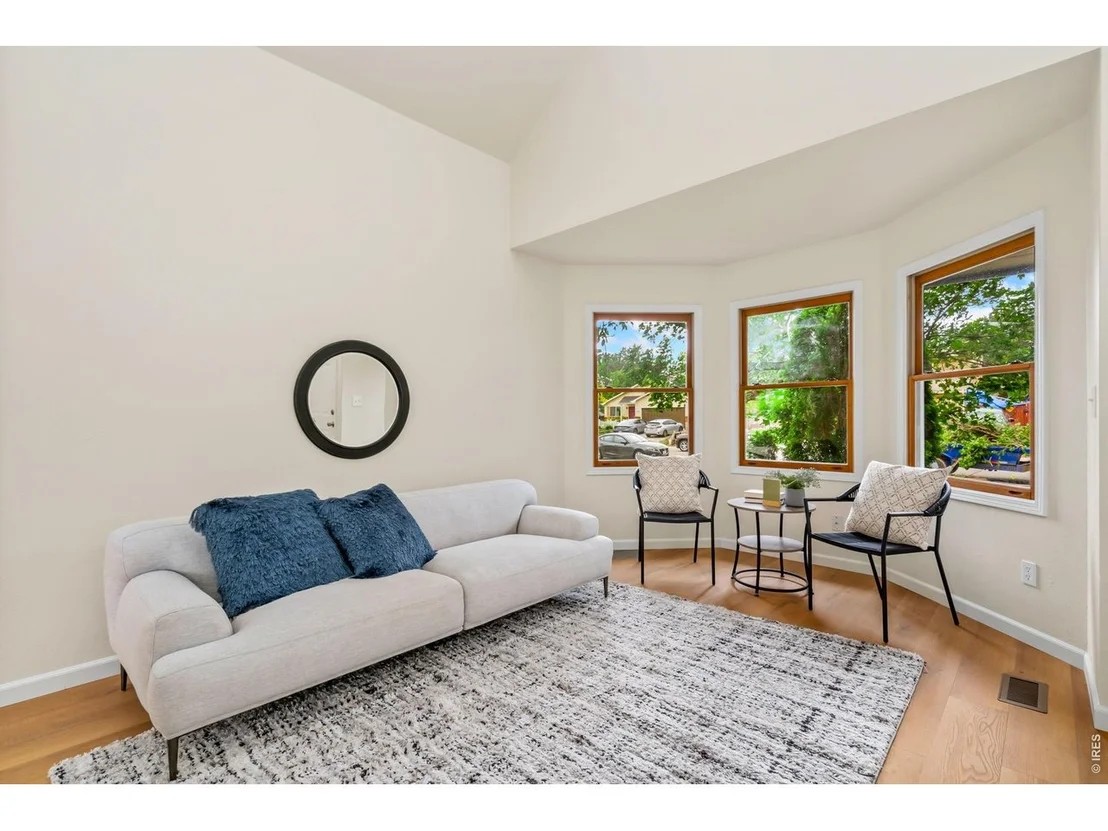 Photo of 3304 Collins Ave