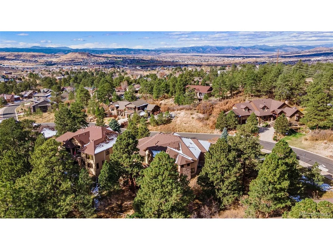 Photo of 2392 Saddleback Dr