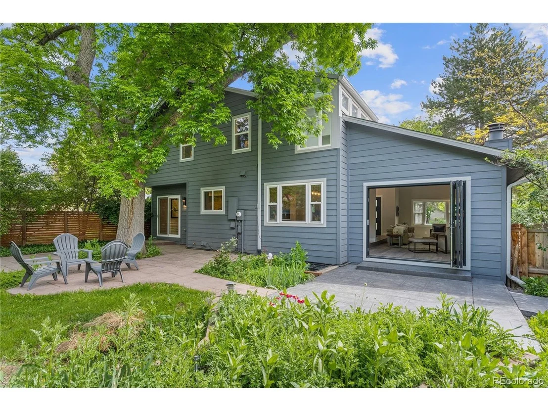 Photo of 2201 Juniper Ct
