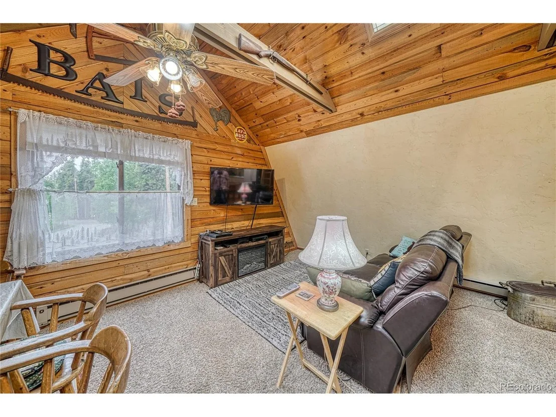Photo of 2128 N Lodgepole Cir