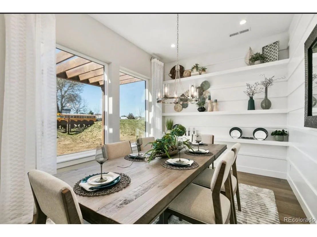 Photo of 1736 Barefoot Dr