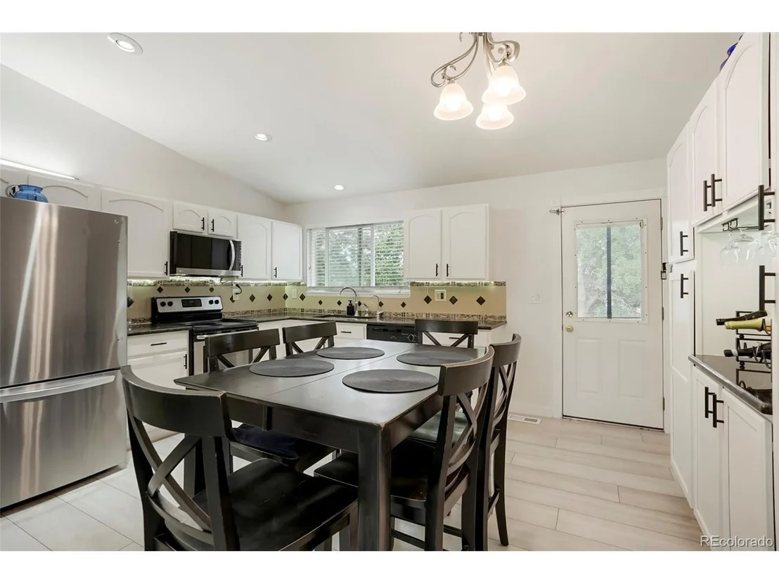 Photo of 12442 Bellaire Dr