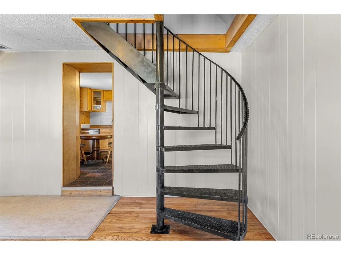 Photo of 350 Spring St