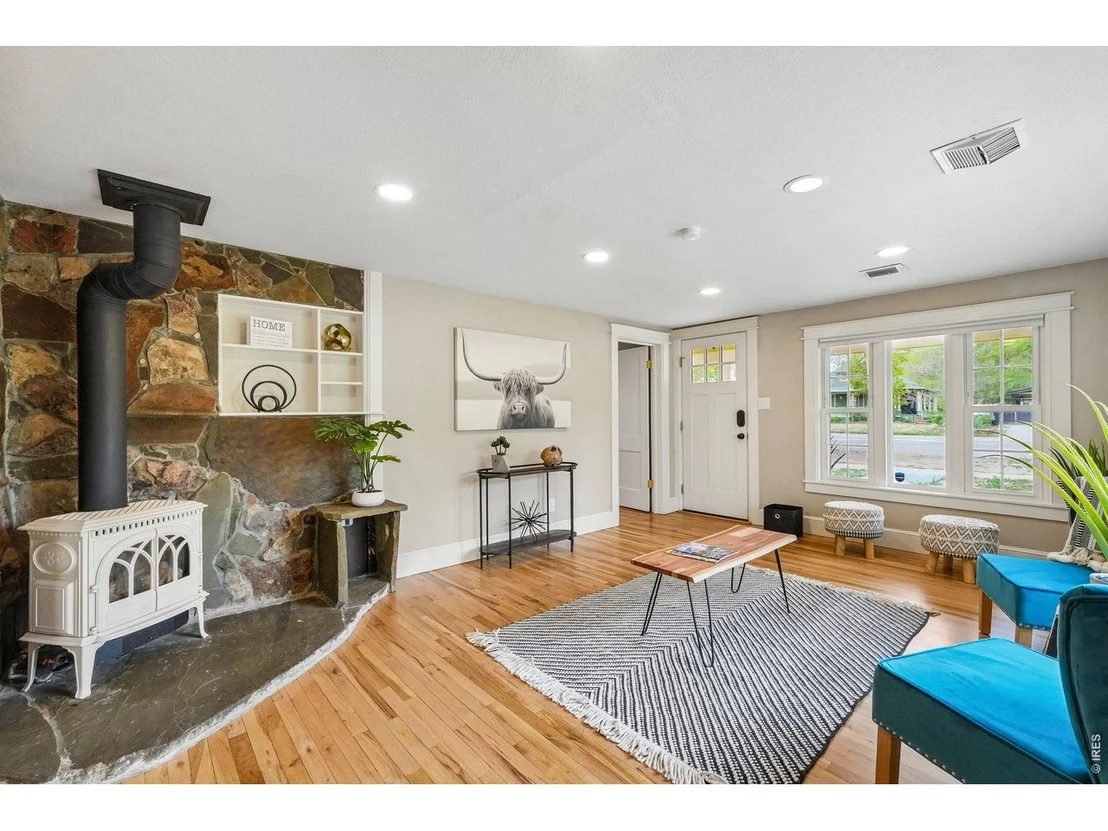 Photo of 205 5th Ave