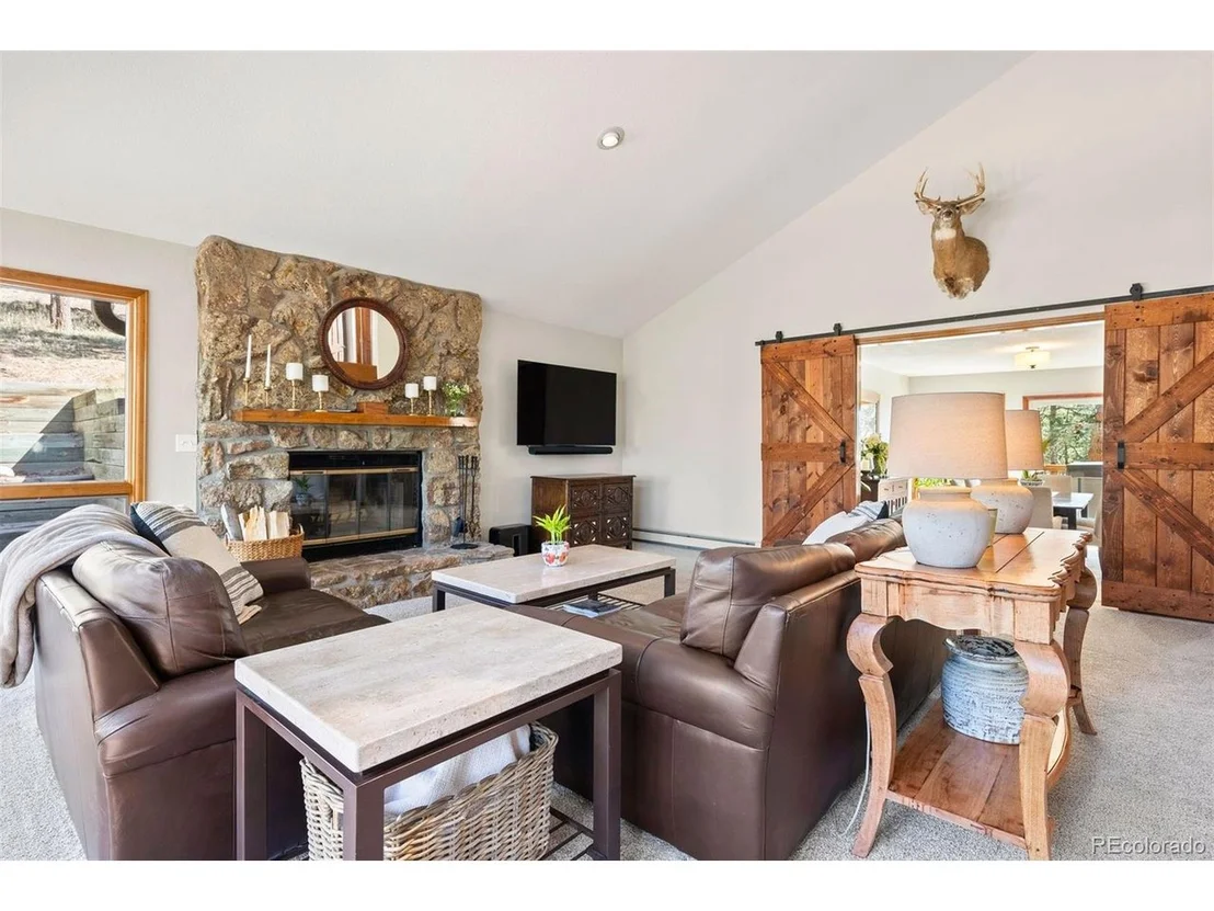 Photo of 2386 Daisy Ln