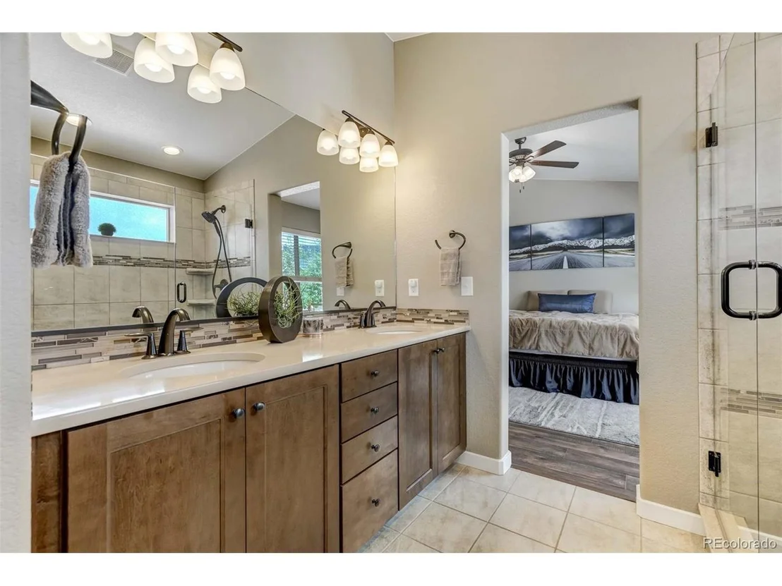 Photo of 2584 Lakes Edge Dr