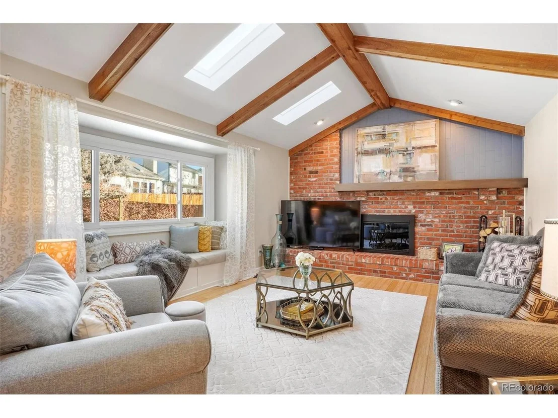 Photo of 16733 E Prentice Cir