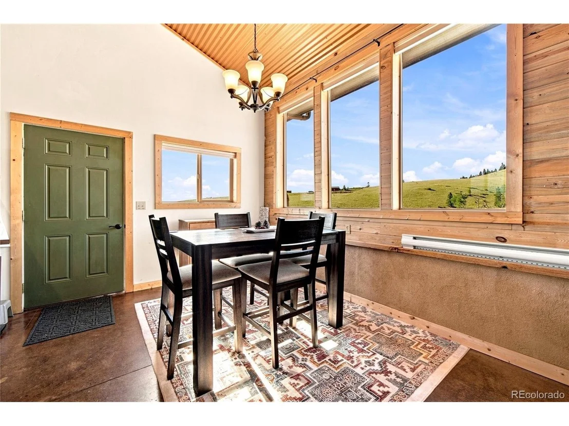 Photo of 958 Chalice Dr