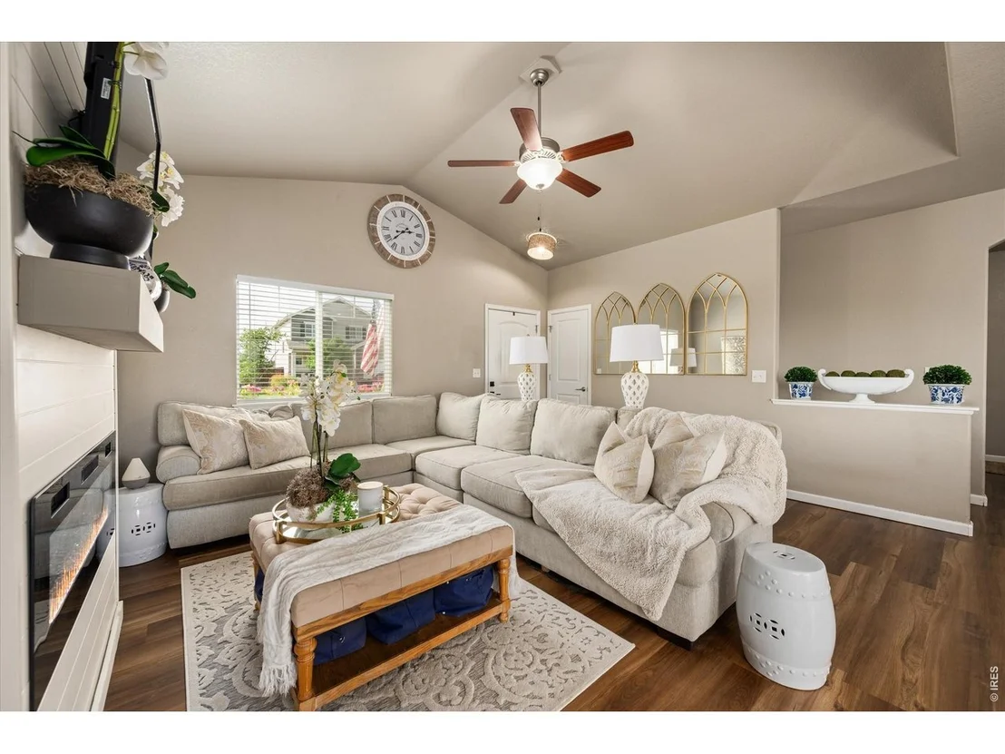 Photo of 1933 Sunset Cir