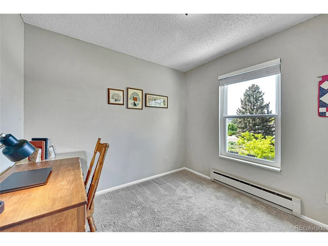 Photo of 1093 Lilac Cir
