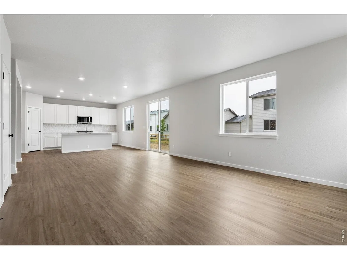Photo of 807 Kettlepond Way