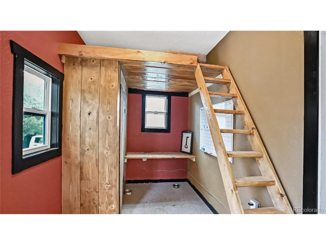 Photo of 67 Holdup St