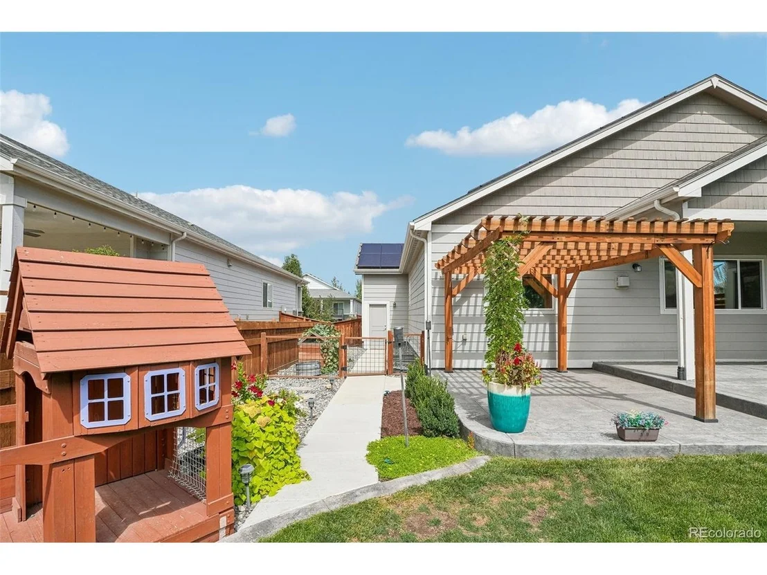 Photo of 291 Saskatoon Dr
