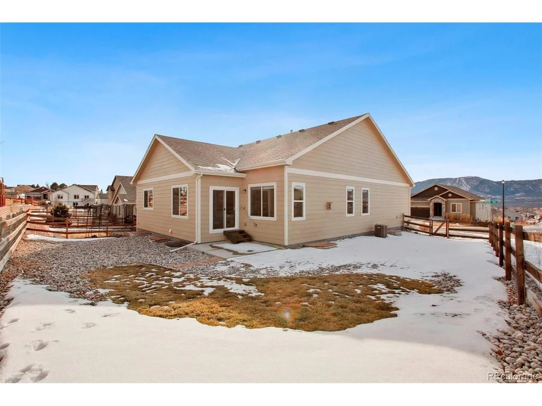 Photo of 17885 Mining Way