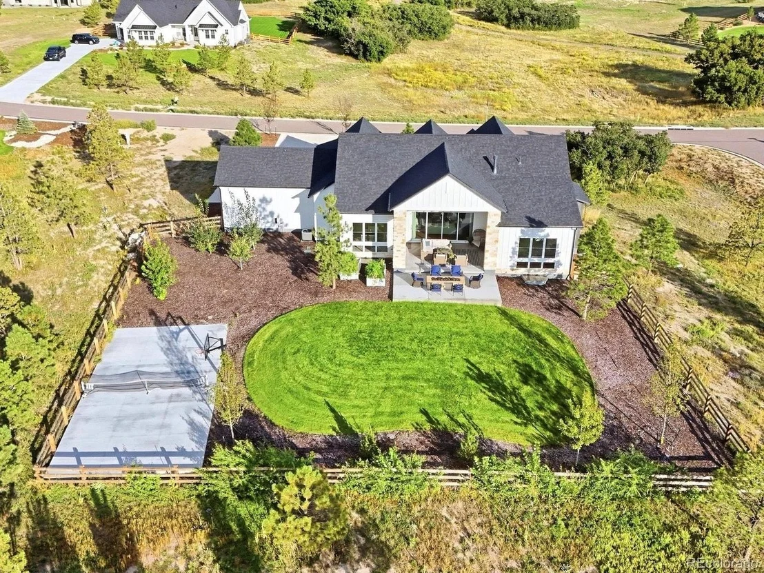 Photo of 1675 Arrowpoint Ct