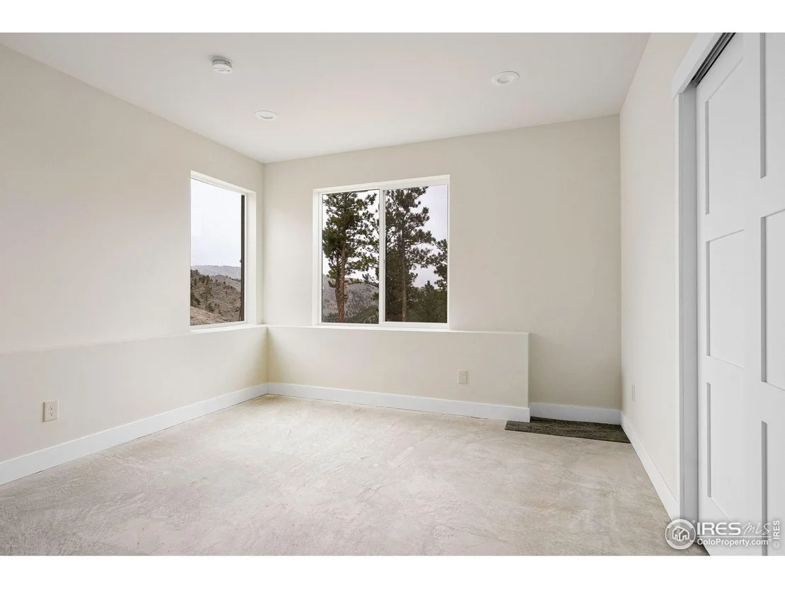 Photo of 450 Melvina Hill Rd