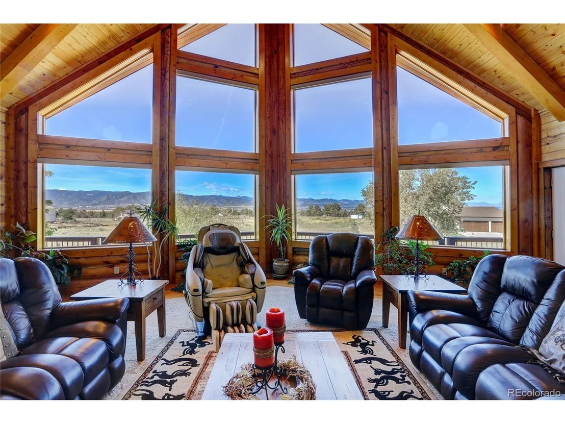 Photo of 6584 Lakeside Cir