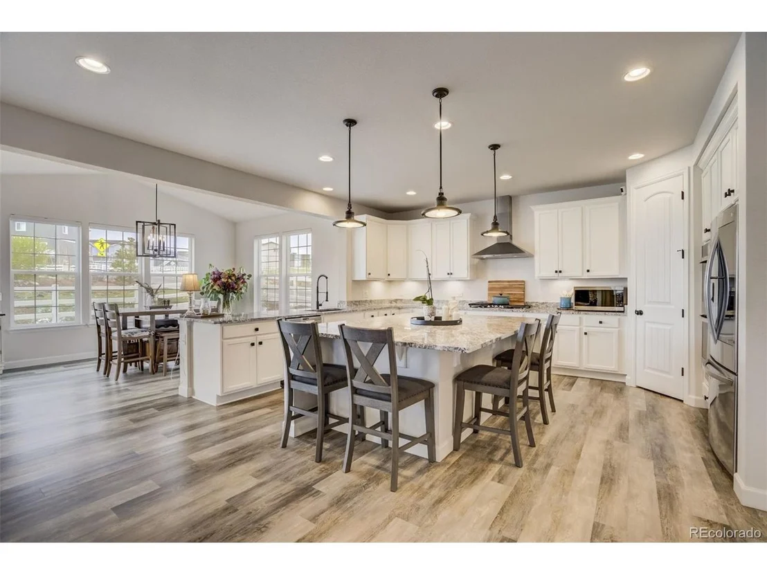 Photo of 5059 Ditmars Ln