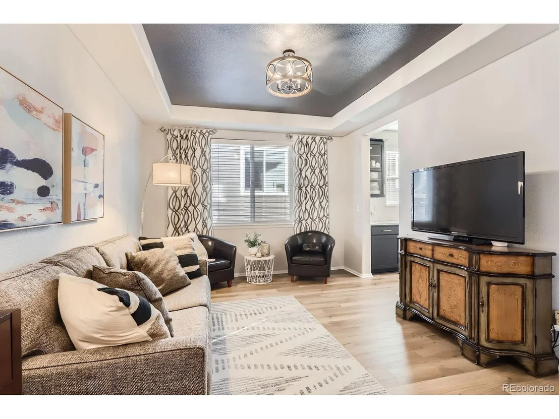 Photo of 11013 Valleybrook Cir