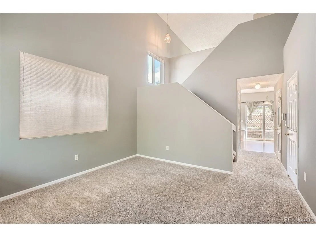 Photo of 387 Ivory Cir
