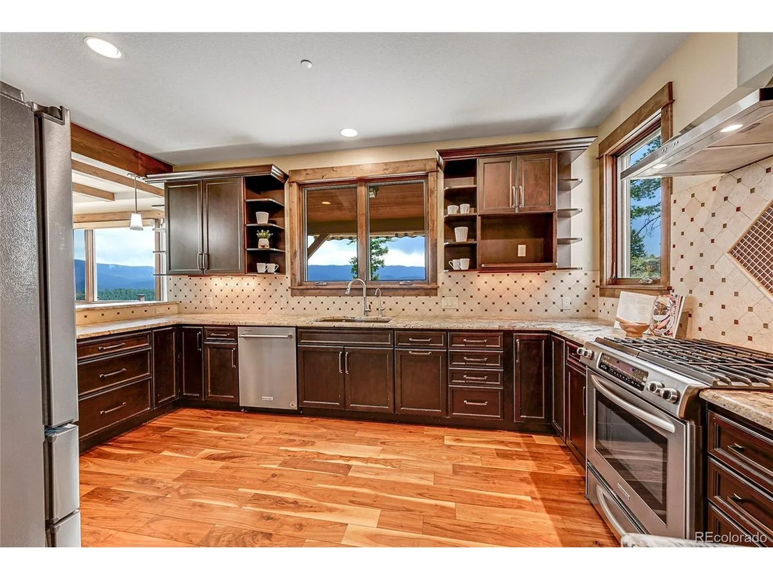 Photo of 33530 Mount Wilson Trl