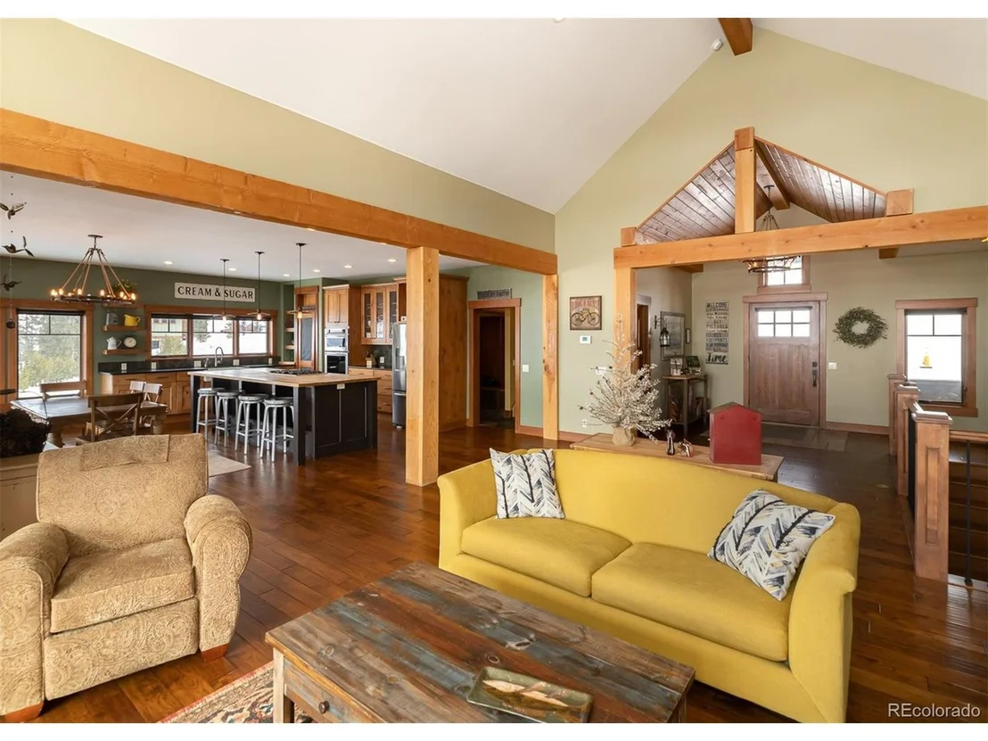 Photo of 855 Pawnee Ln