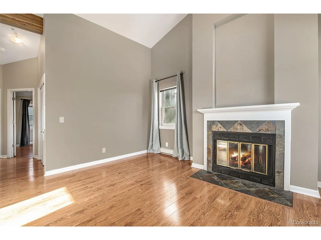 Photo of Unit 301 at 4990 Meredith Way