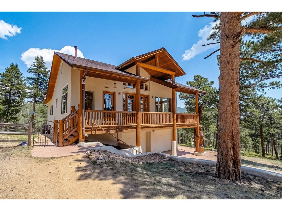 Photo of 221 Rockledge Cir
