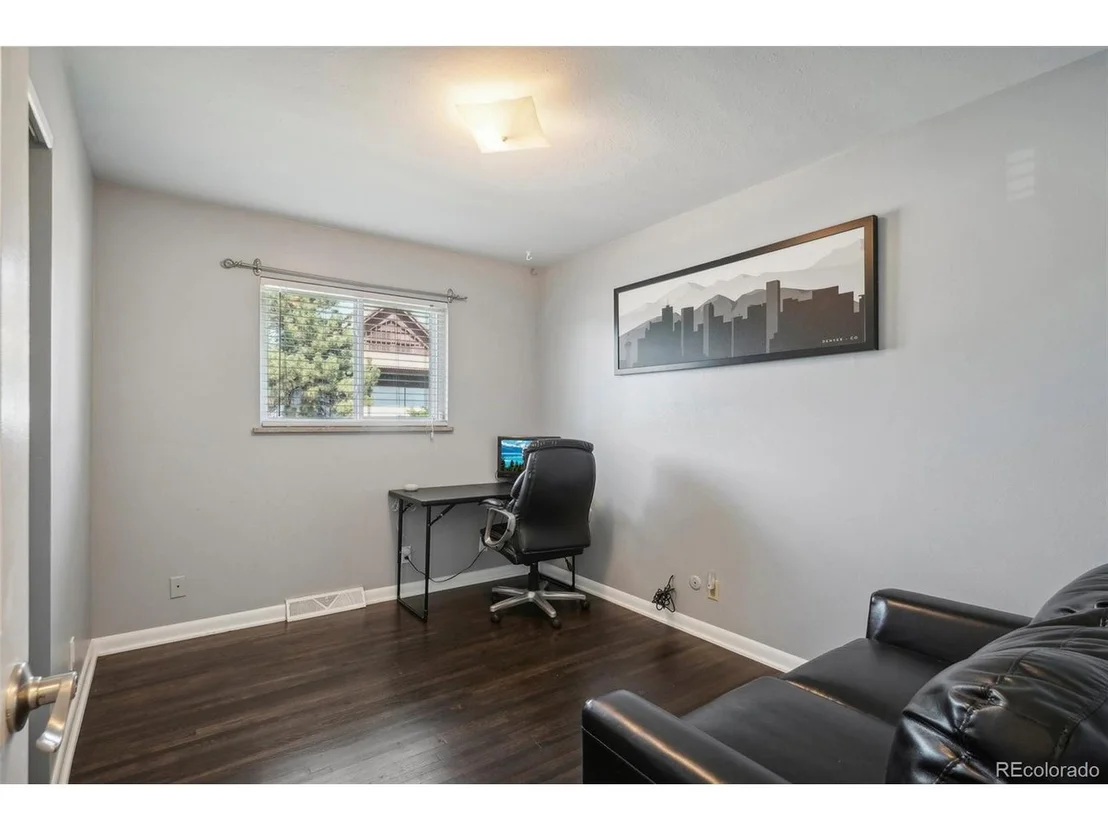 Photo of 6000 Wolff St