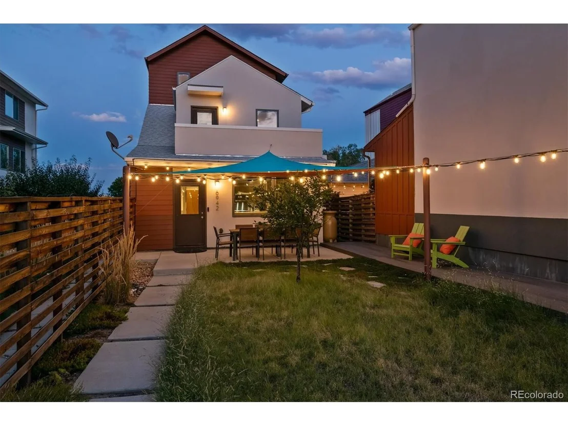 Photo of 6942 Juniper Ct