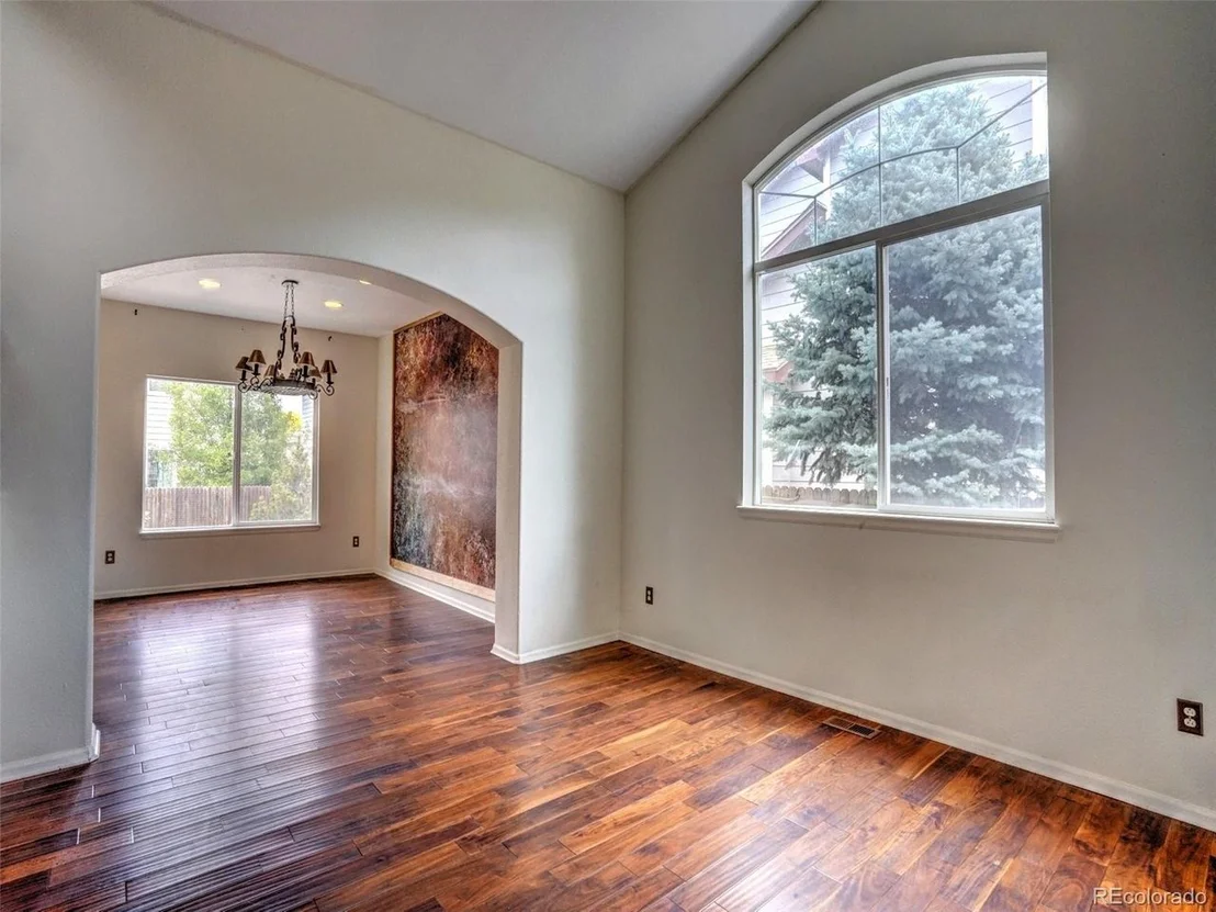 Photo of 5869 Scenic Ave