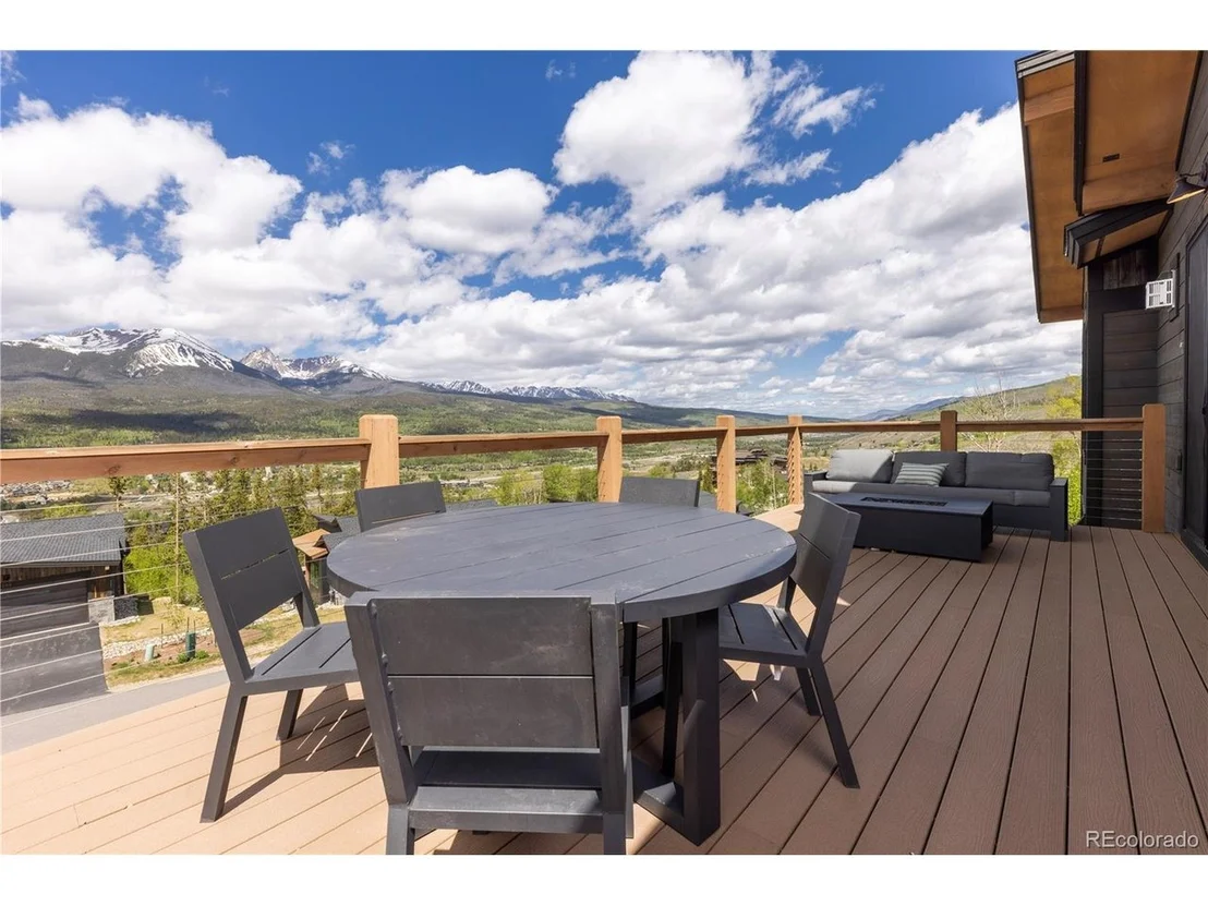 Photo of 27 Fly Caster Ln