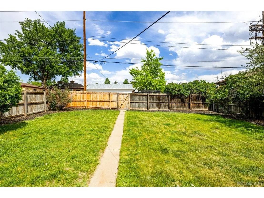 Photo of 852 Poplar St