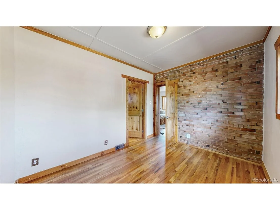 Photo of 609 Boyd St
