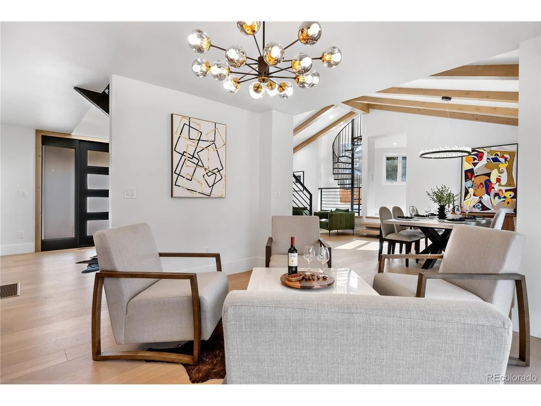 Photo of 245 Fair Pl