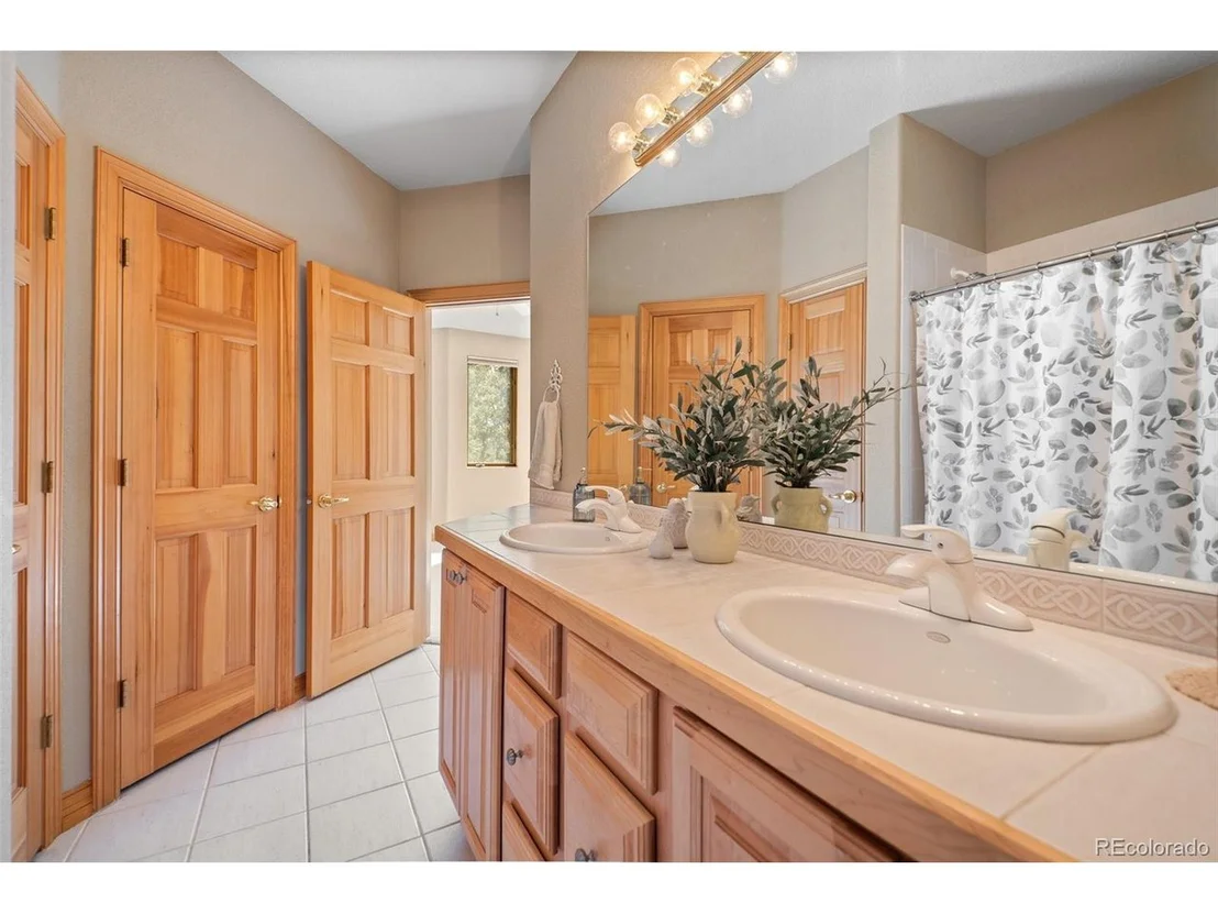 Photo of 11421 Belle Meade Dr