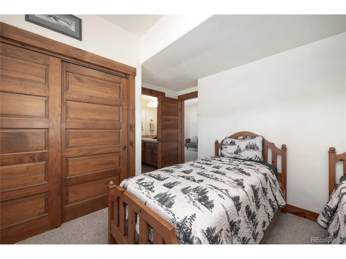 Photo of 724 Saddle Ridge Cir