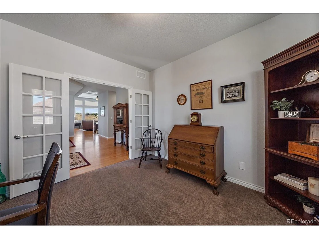 Photo of 8412 Quaker Cir