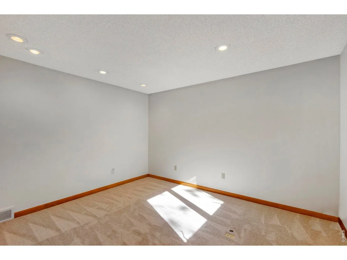 Photo of 1996 Uplands Cir
