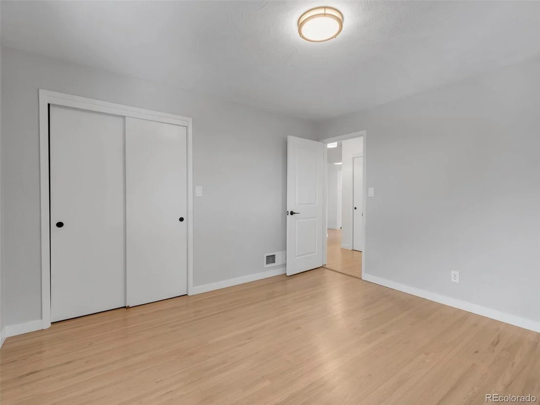 Photo of 1345 Overhill Rd