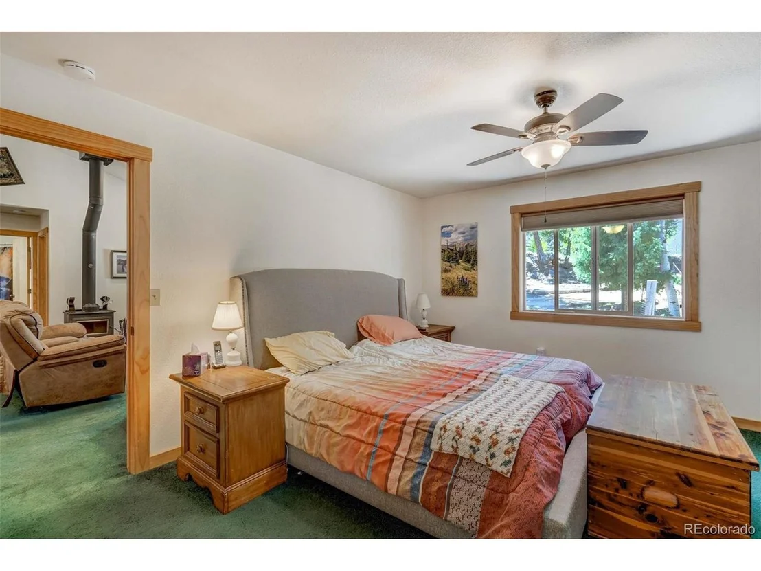 Photo of 453 Castle Mountain Dr