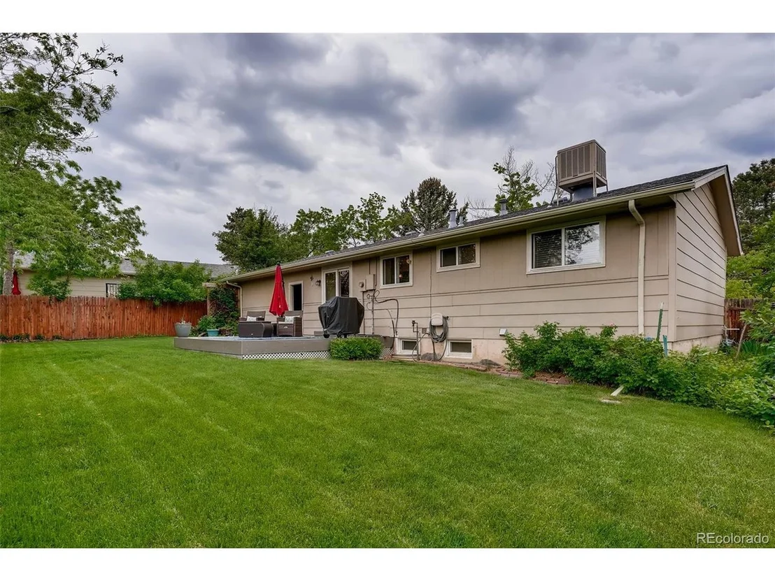 Photo of 303 Helena Cir