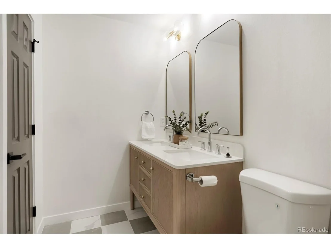 Photo of 3352 Vivian Dr