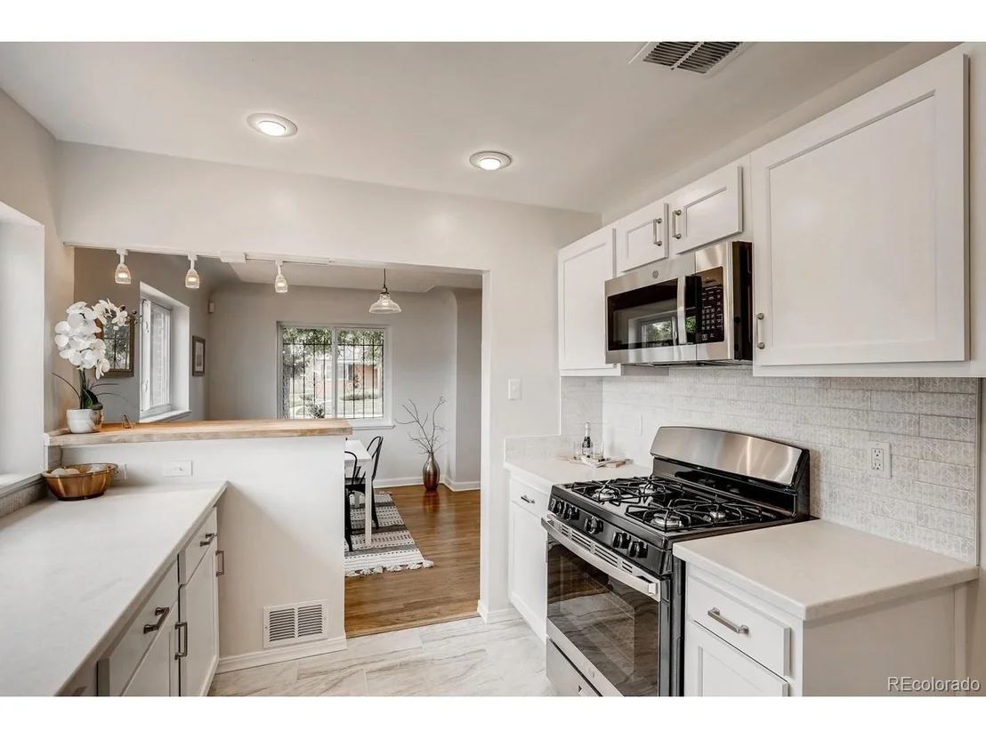 Photo of 2900 Elm St