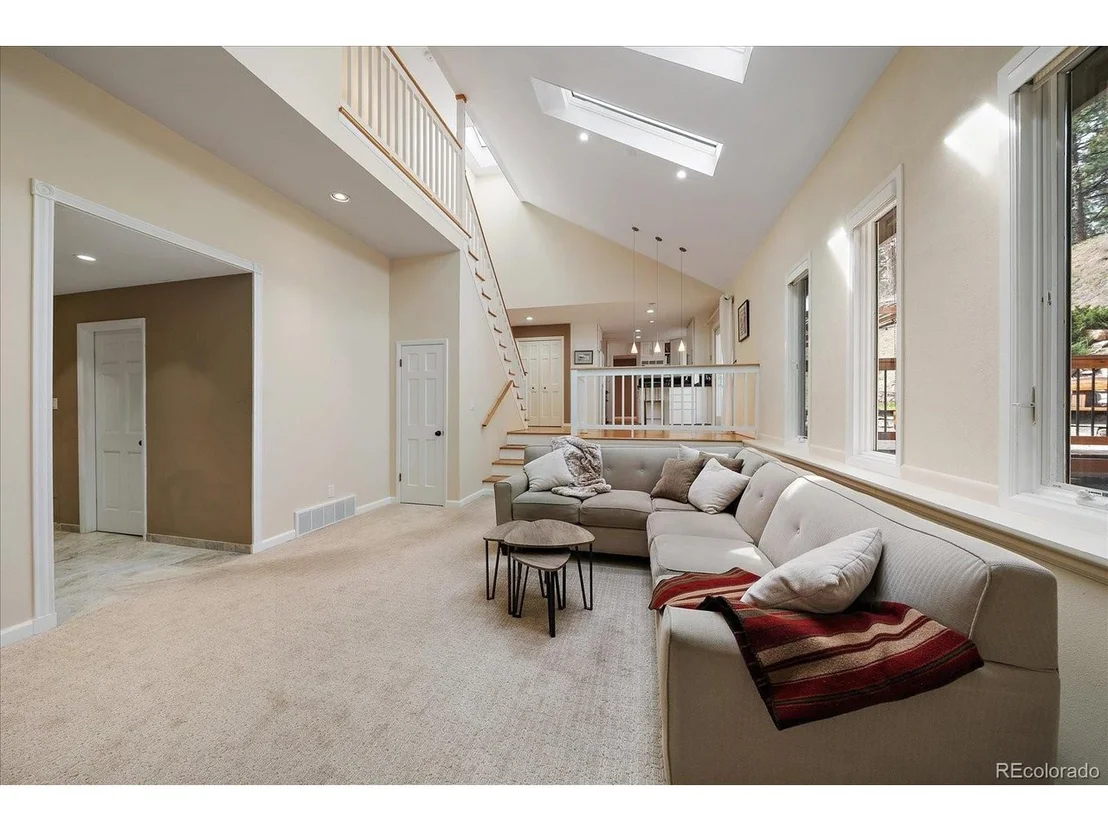 Photo of 4039 Histead Way