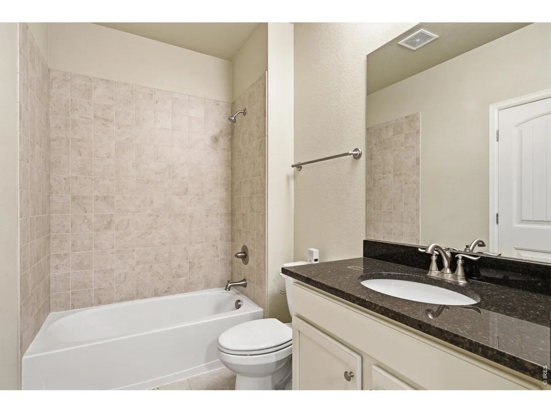 Photo of 882 Jenny Ln