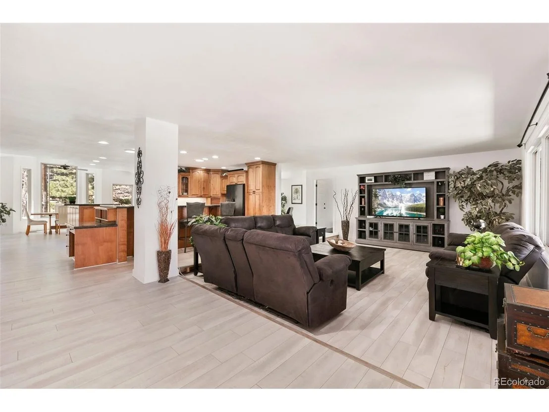Photo of 4017 Spruce Dr